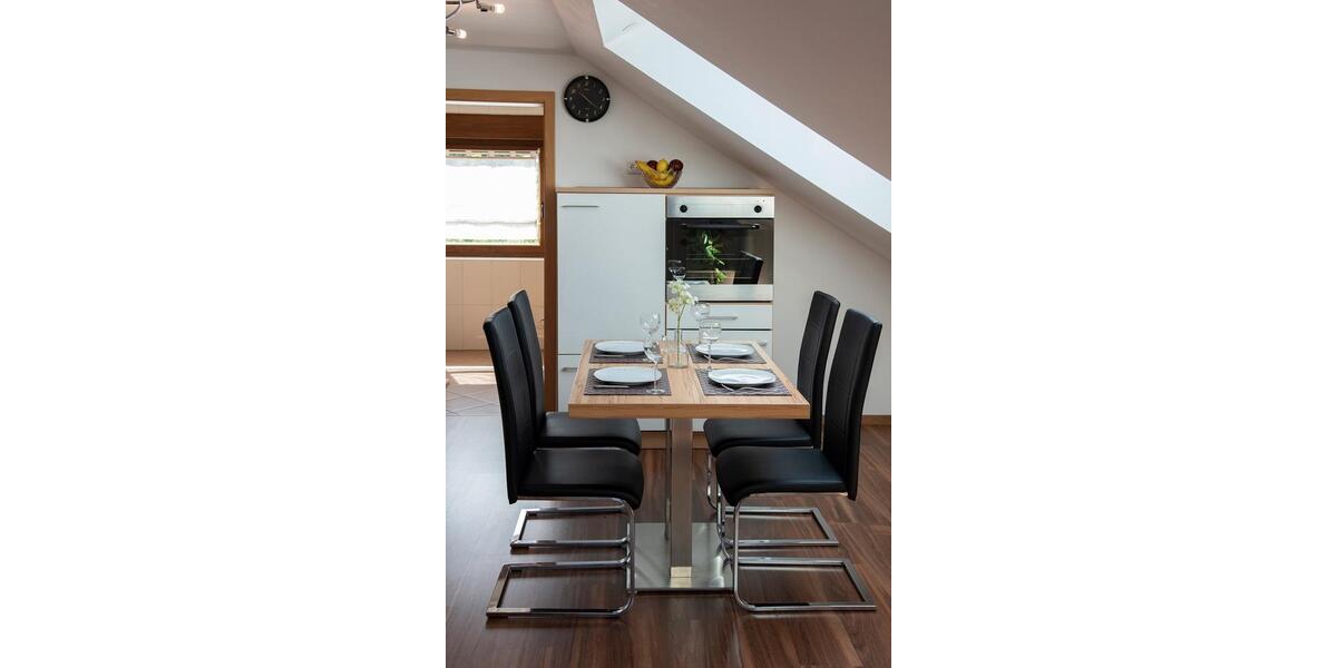 Dachgeschoßwohnung Kronach - 3 Zimmer, 72 m&sup2;, 735&euro; | Angebot:23471069