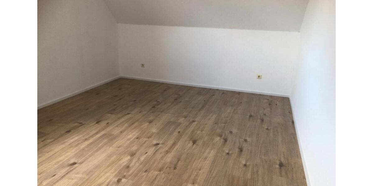 Dachgeschoßwohnung Lübstorf - 2 Zimmer, 62 m&sup2;, 400&euro; | Angebot:26252561