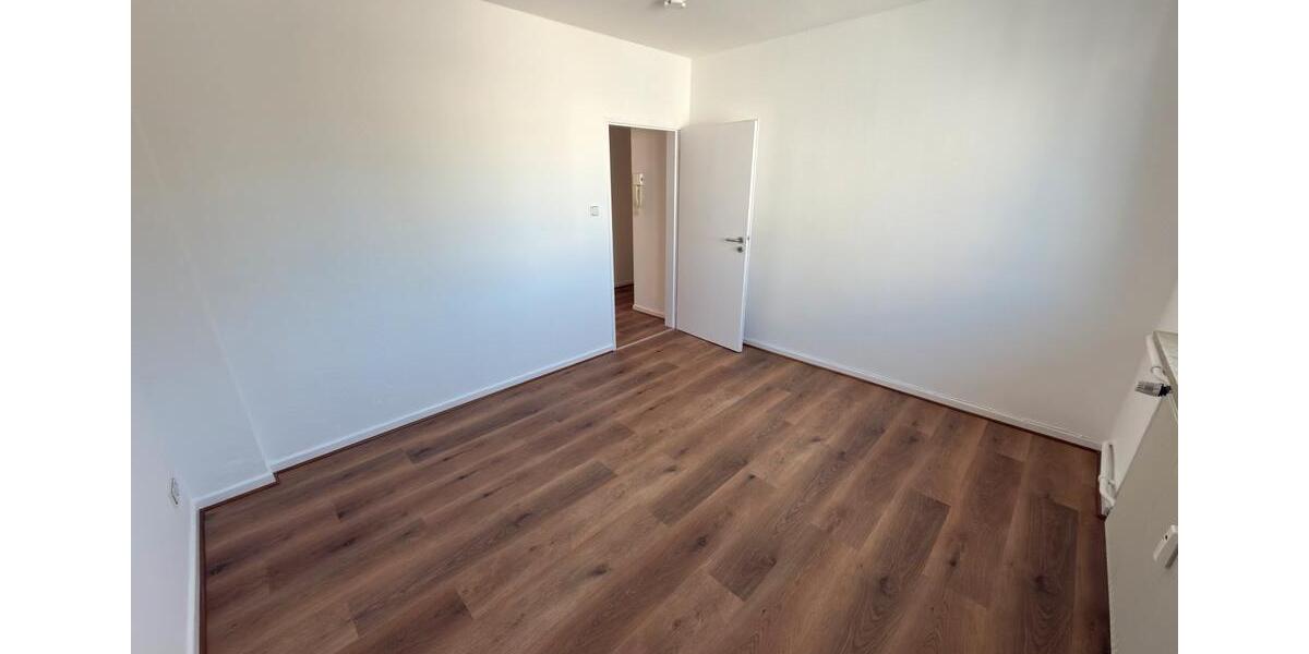Etagenwohnung Wiesbaden Biebrich - 2 Zimmer, 47 m&sup2;, 990&euro; | Angebot:26325843