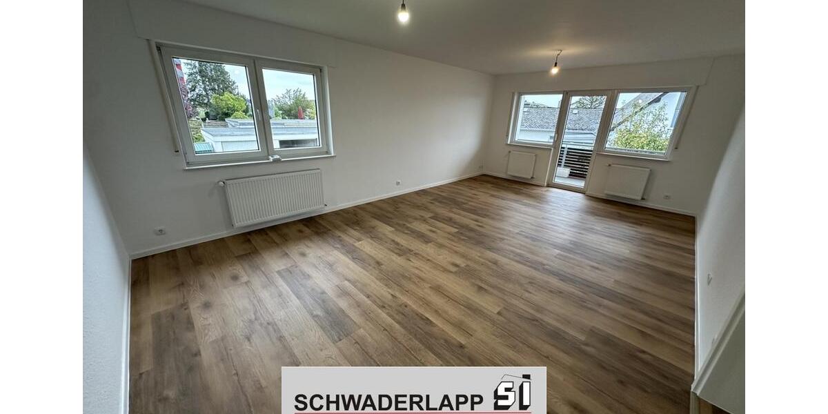 Frisch renovierte, großzügige Wohnung mit Balkon und Garage 4 zimmer