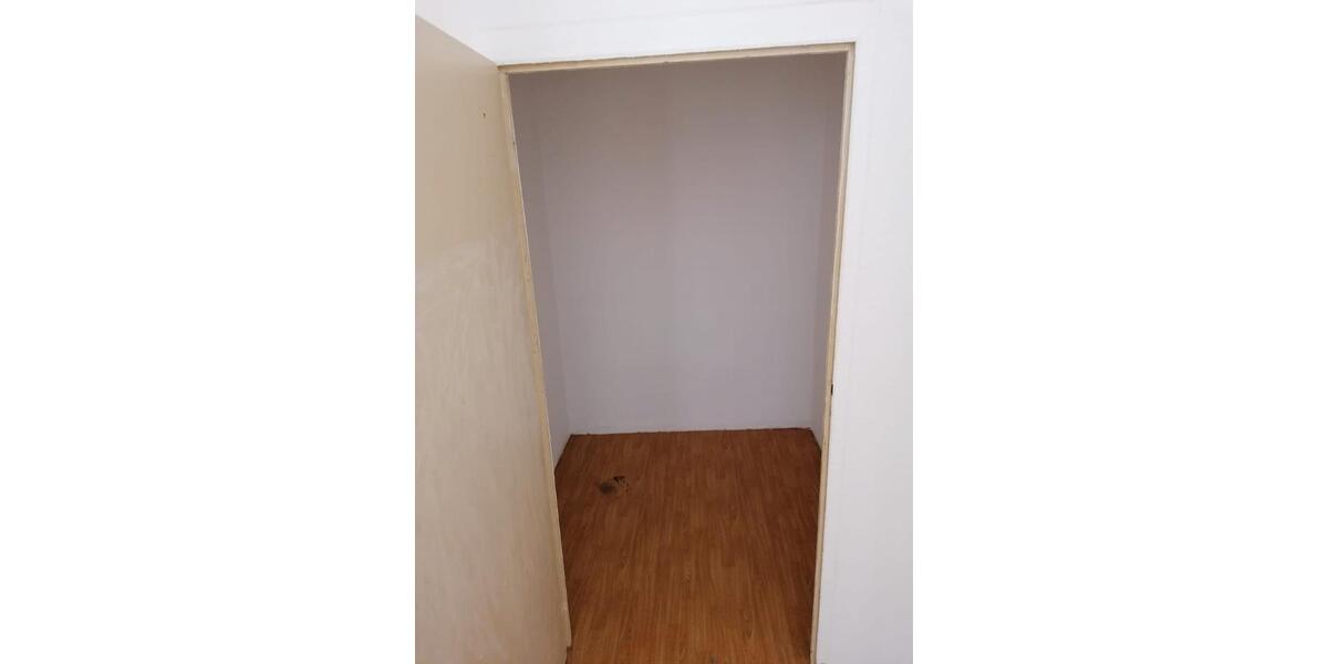 Etagenwohnung Bad Schmiedeberg - 4 Zimmer, 107 m&sup2;, 500&euro; | Angebot:26401121