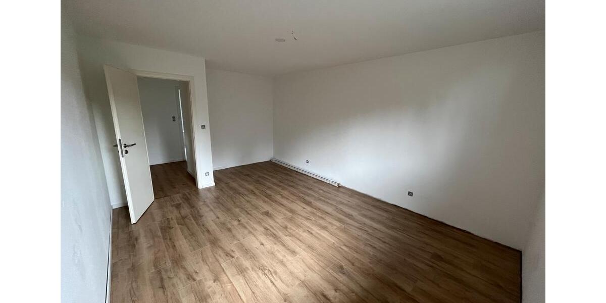 Etagenwohnung Siegburg - 3 Zimmer, 75 m&sup2;, 880&euro; | Angebot:24744834