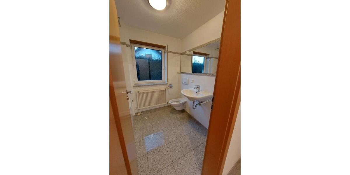 Erdgeschoßwohnung Mittelbiberach - 3 Zimmer, 100 m&sup2;, 1.500&euro; | Angebot:24238491