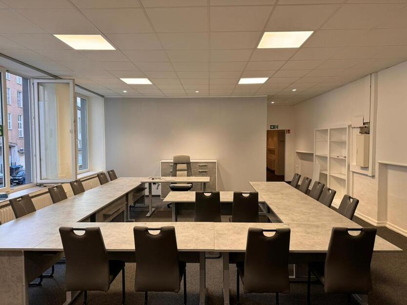 Schulungsraum zu vermieten 85qm komplett ausgestattet-