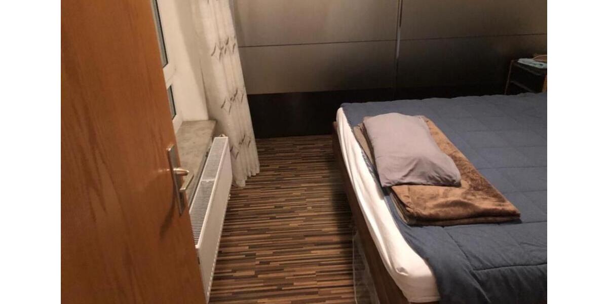 Erdgeschoßwohnung Uhingen - 4.5 Zimmer, 90 m&sup2;, 1.450&euro; | Angebot:24680785