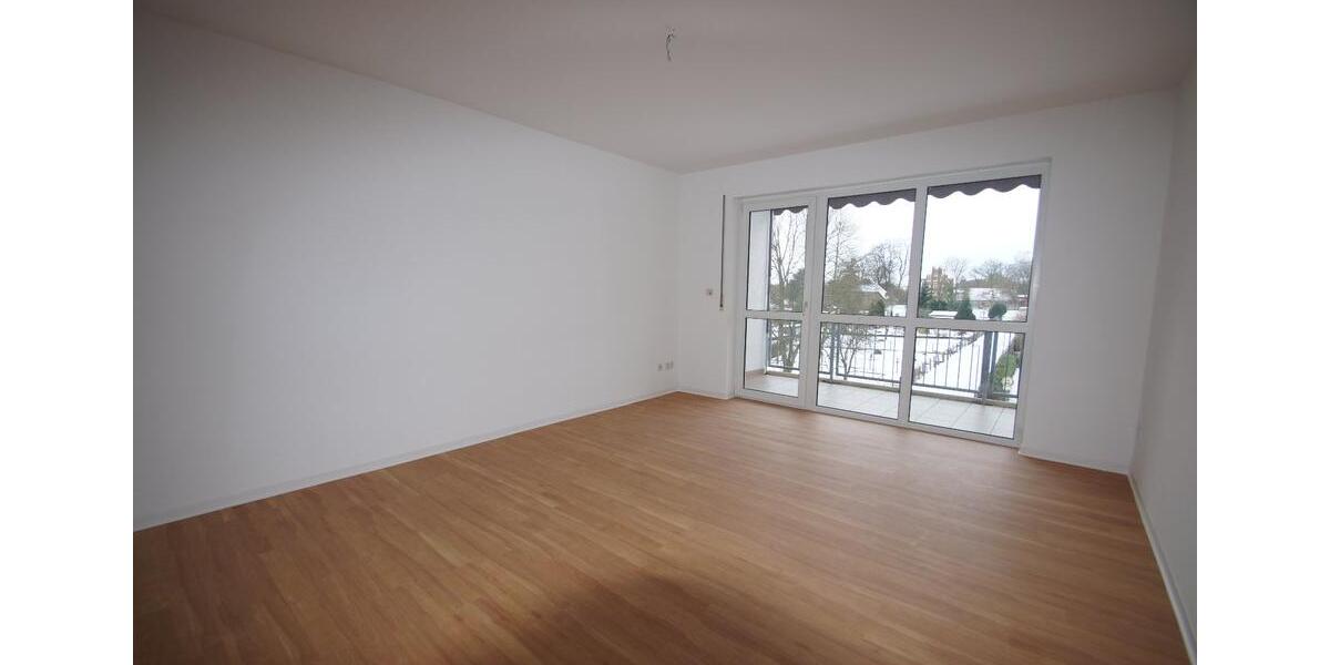 Dachgeschoßwohnung Neukloster - 3 Zimmer, 67 m&sup2;, 689&euro; | Angebot:25641407
