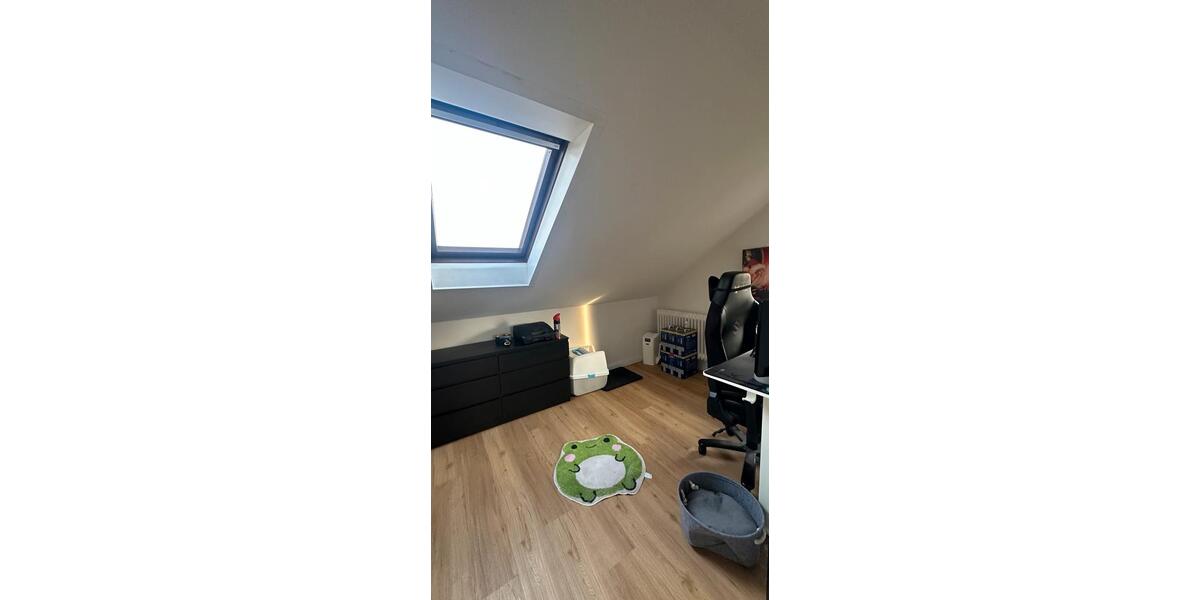 Dachgeschoßwohnung Neumünster Brachenfeld/Ruthenberg - 3 Zimmer, 70 m&sup2;, 755&euro; | Angebot:24608901