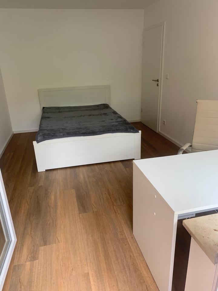 Zwischenmiete: Möbliertes WG-Zimmer
