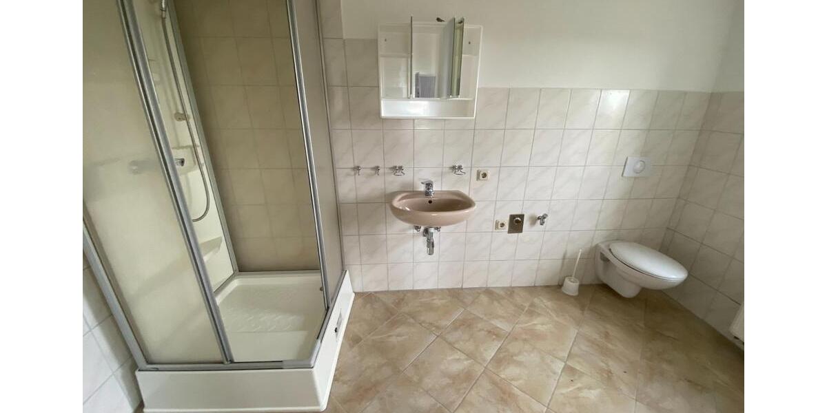 Etagenwohnung Großschirma - 6 Zimmer, 131 m&sup2;, 650&euro; | Angebot:24839287