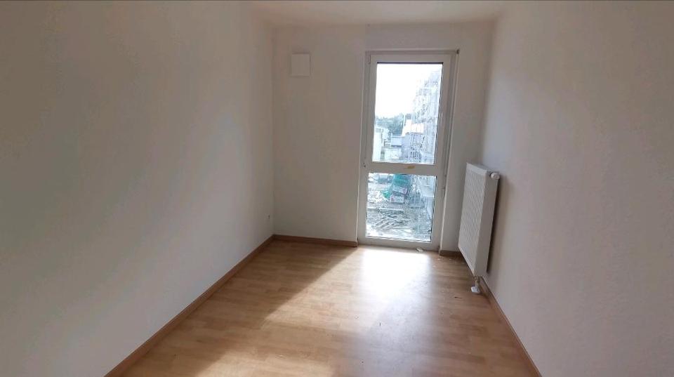 1 Zimmer frei in 4er-WG – ab sofort in Ofterdingen. 4 zimmer