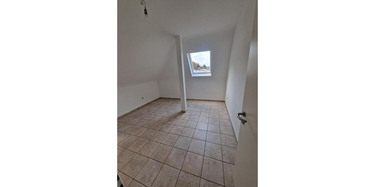 Dachgeschoßwohnung Bad Soden-Salmünster Salmünster - 2.5 Zimmer, 70 m&sup2;, 570&euro; | Angebot:26256118