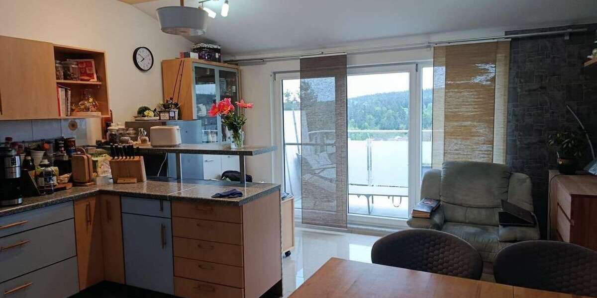 Etagenwohnung Schömberg Langenbrand - 5 Zimmer, 121 m&sup2;, 1.290&euro; | Angebot:26460597