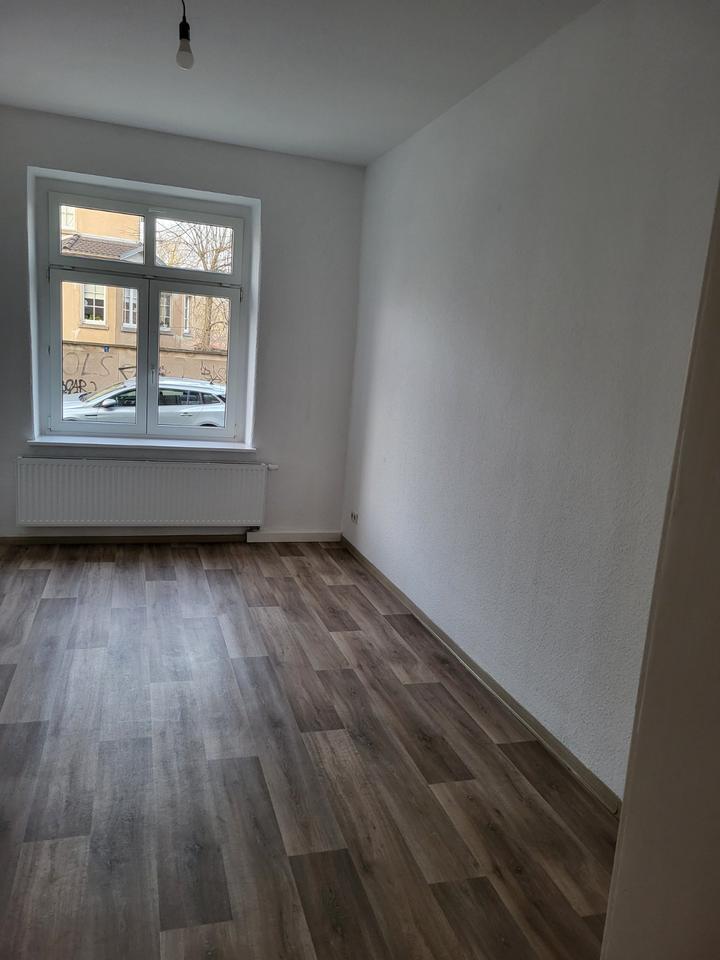 3 R. Wohnung im Erdgeschoss mit Balkon