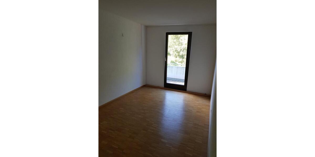 Erdgeschoßwohnung Triberg im Schwarzwald - 3 Zimmer, 84 m&sup2;, 800&euro; | Angebot:26598339