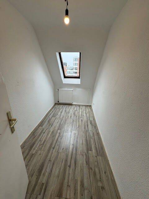 **2 Kaltmieten sparen** Geräumige, zentrale FamilienWohnung im Dachgeschoss