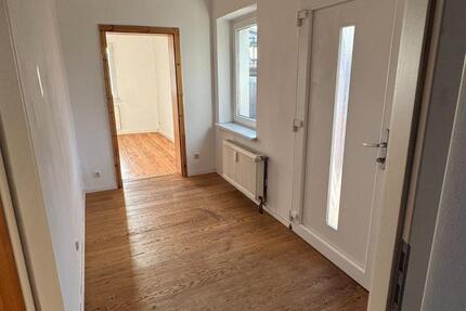 Schöne Wohnung mit 3-4 Zimmern in Bugk zu vermieten 3 zimmer