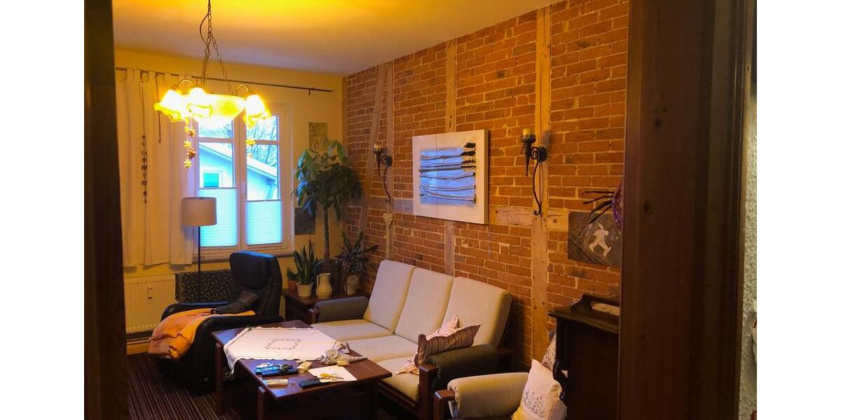 3 12 Zimmer Wohnung im 1. OG im gepflegten Altbau 3 zimmer