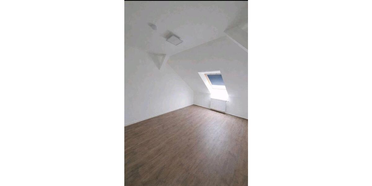 Dachgeschoßwohnung Bernburg (Saale) - 2 Zimmer, 44 m&sup2;, 316&euro; | Angebot:26235442