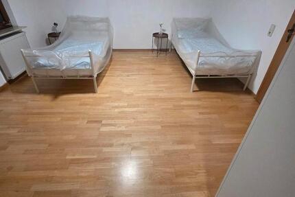 Wohnen auf Zeit Kaiserslautern Engelshof - 6 Zimmer, 180 m&sup2;, 15&euro; | Angebot:25106518