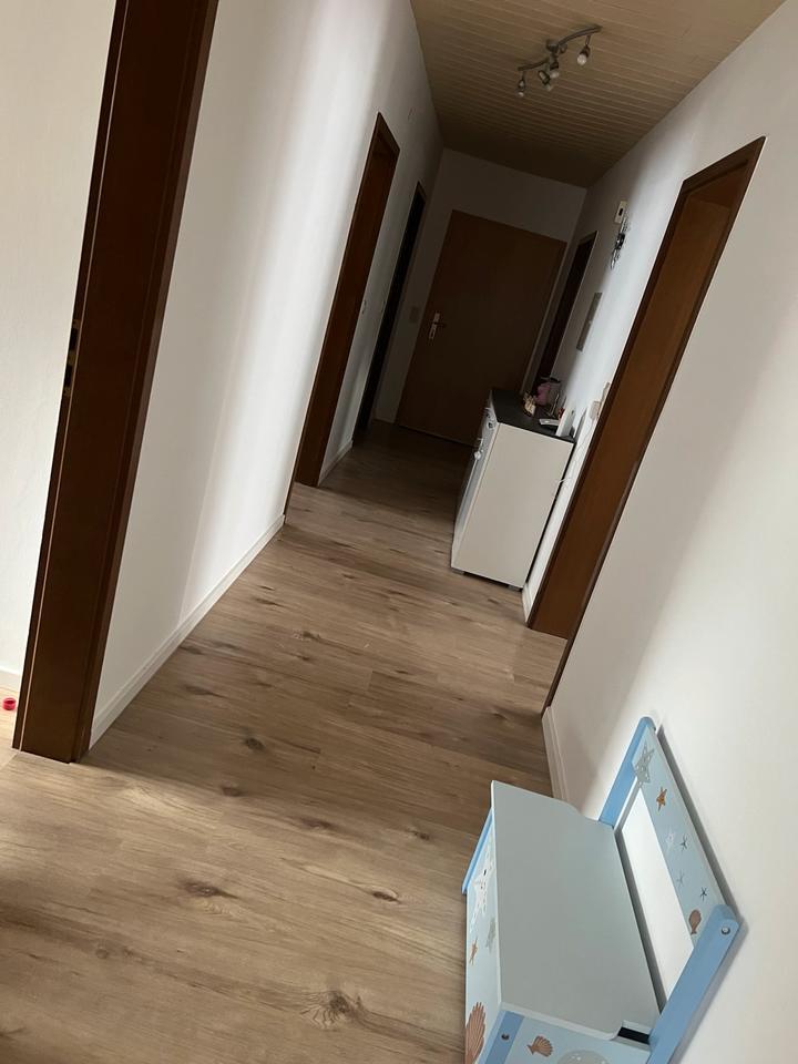 Helle 4-Zimmer-Wohnung mit Balkon