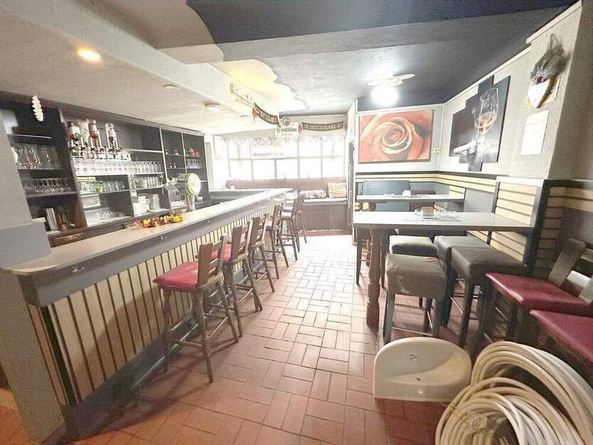 Dienstleistungsbetrieb - nähe Zentrum, sehr gut frequentiert - Wir suchen Ihre Ideen zimmer