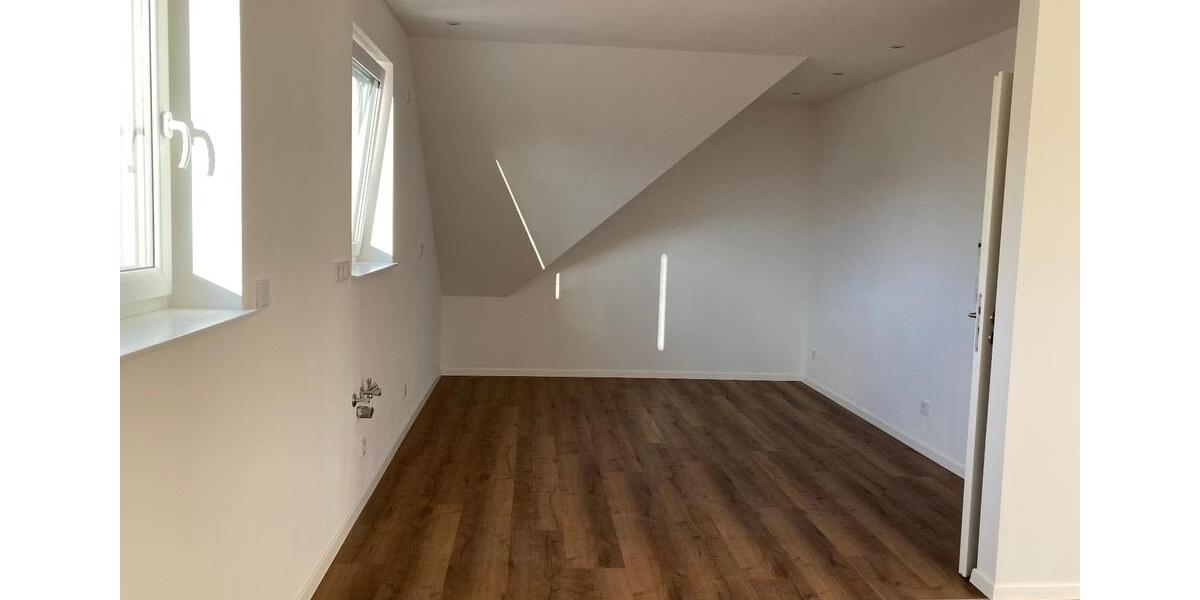 Dachgeschoßwohnung Neusitz - 2.5 Zimmer, 60 m&sup2;, 720&euro; | Angebot:25416895