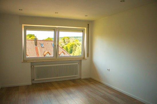 Etagenwohnung Weil der Stadt - 4 Zimmer, 91 m&sup2;, 1.500&euro; | Angebot:26557846