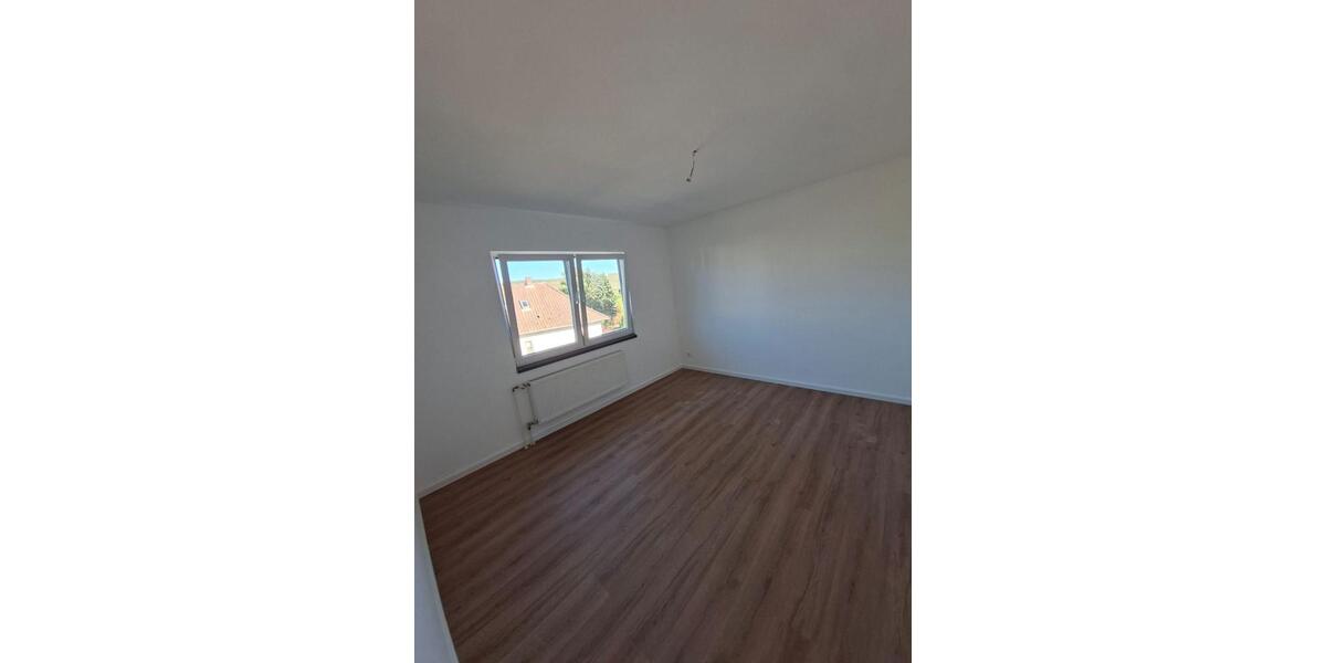 Einfamilienhaus Schwalmstadt - 4 Zimmer, 120 m&sup2;, 1.250&euro; | Angebot:26354201