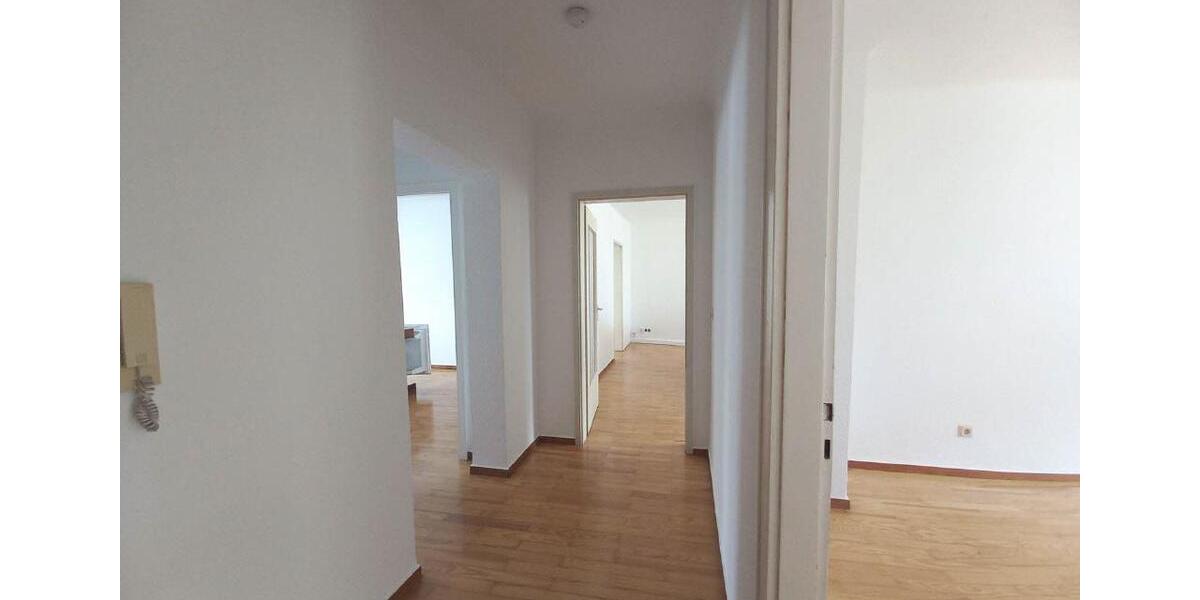 Etagenwohnung Saarbrücken St. Arnual - 3 Zimmer, 80 m&sup2;, 580&euro; | Angebot:25181987