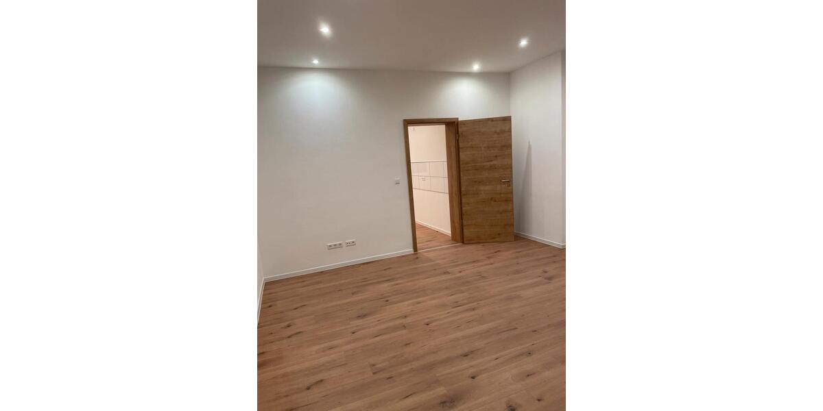 Etagenwohnung Hof Altstadt - 3.5 Zimmer, 90 m&sup2;, 895&euro; | Angebot:26614938