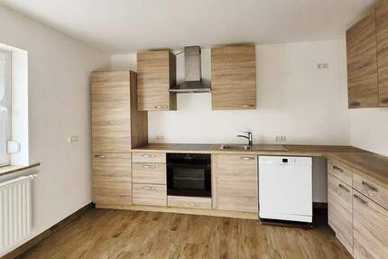 Großzügige, helle Erdgeschoss-Wohnung in ländlicher Lage mit Innenhofnutzung! Haustiere nach Absprache mgl. 2 zimmer