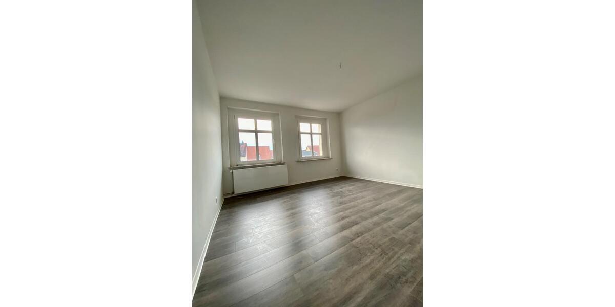 Zeitz Innenstadt, was braucht`s der Worte mehr? Gemütliche & moderne 4 Wohnung 4 zimmer