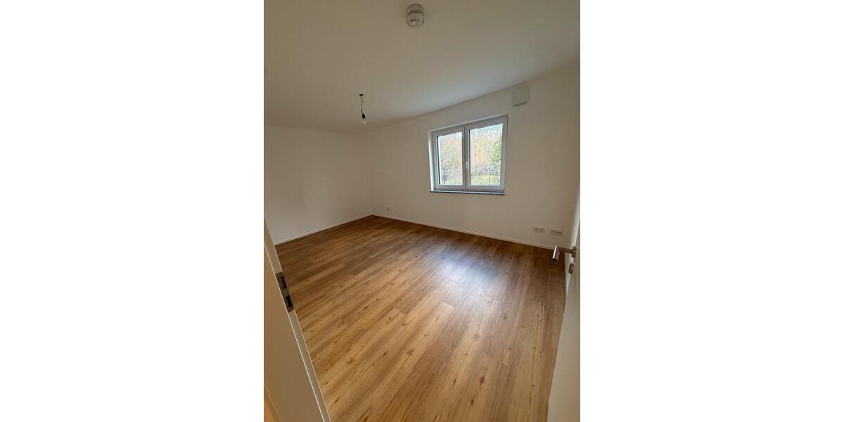 Terrassenwohnung Tegernheim - 3 Zimmer, 88 m&sup2;, 1.775&euro; | Angebot:25613971