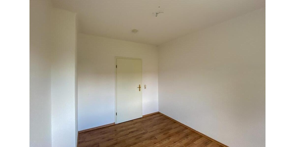 Etagenwohnung Naumburg (Saale) - 4 Zimmer, 82 m&sup2;, 533&euro; | Angebot:17822265