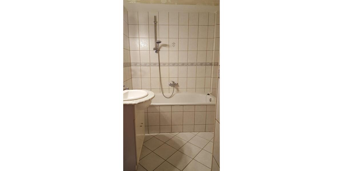 Dachgeschoßwohnung Auerbach/Vogtland Vogtland - 2 Zimmer, 40 m&sup2;, 220&euro; | Angebot:24891378