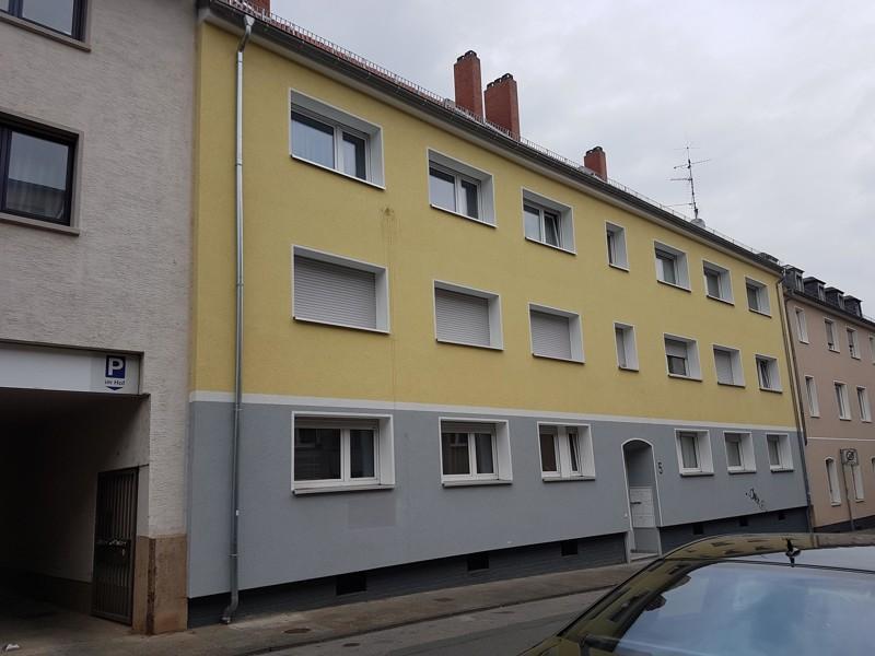 Neu Renovierte 1,5 Zimmer Wohnung im EG mit Balkon ! zimmer