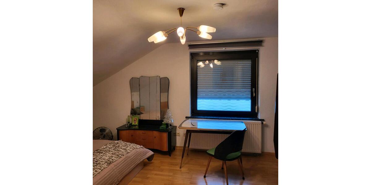 Dachgeschoßwohnung Hofheim am Taunus - 1 Zimmer, 55 m&sup2;, 1.200&euro; | Angebot:24837078