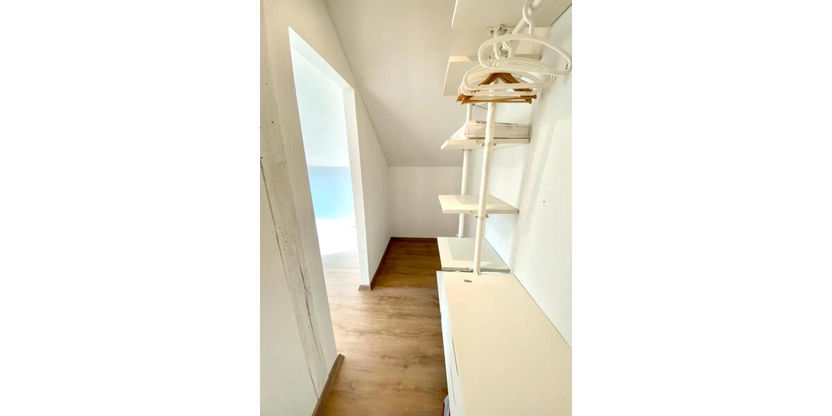 Dachgeschoßwohnung Berlin Lichtenberg - 3 Zimmer, 80 m&sup2;, 1.400&euro; | Angebot:26336509