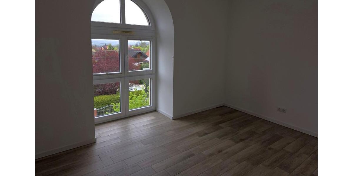 Maisonettenwohnung Weinböhla - 4 Zimmer, 114 m&sup2;, 1.250&euro; | Angebot:26357502