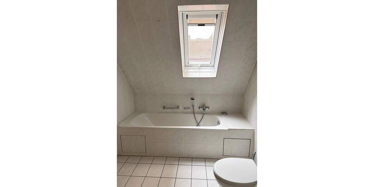 Etagenwohnung Dettelbach - 3 Zimmer, 98 m&sup2;, 870&euro; | Angebot:26082914