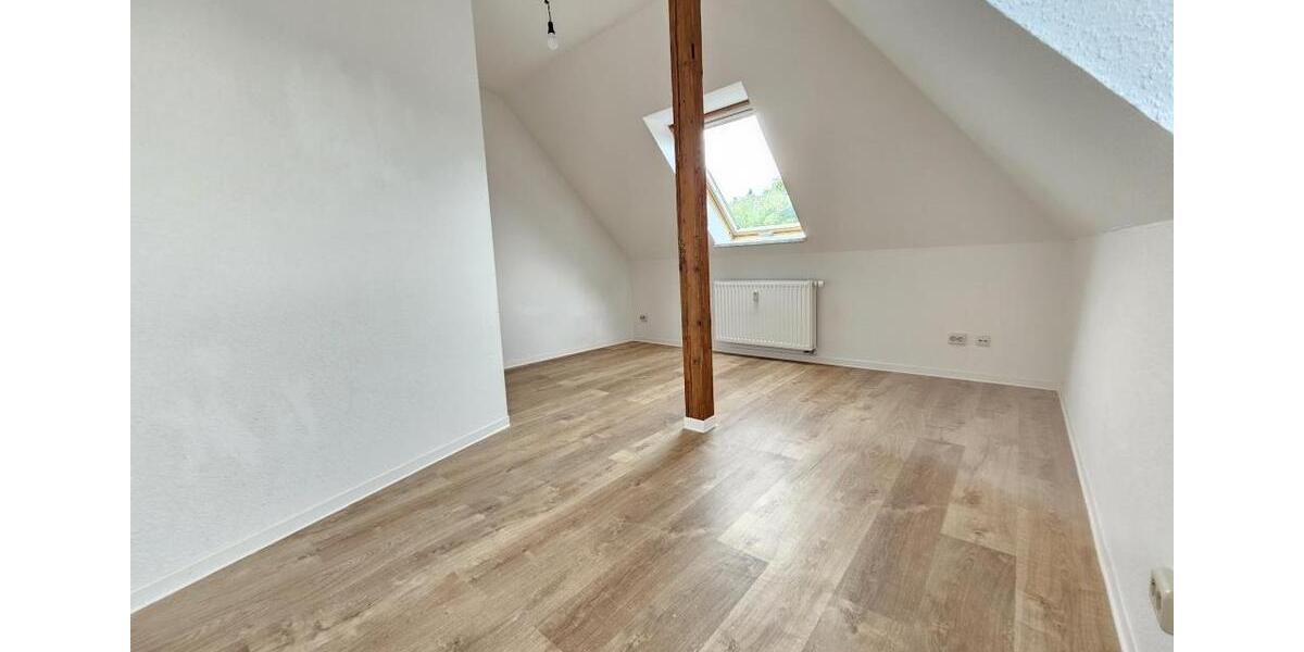 Dachgeschoßwohnung Eibenstock - 3 Zimmer, 74 m&sup2;, 406&euro; | Angebot:25084328