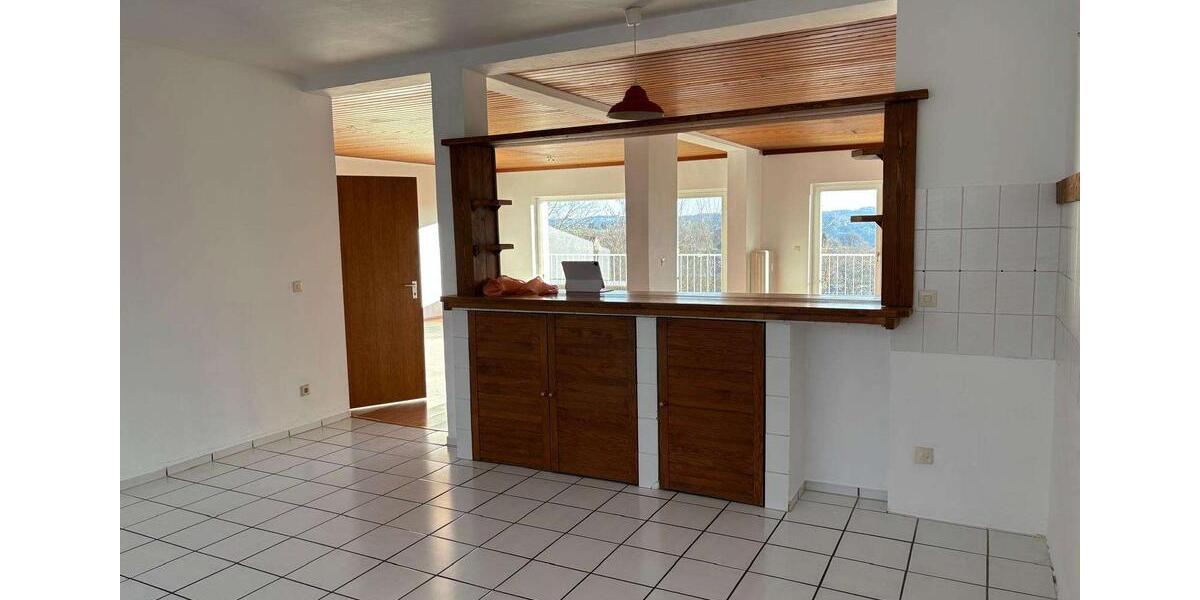 Erdgeschoßwohnung Hennef (Sieg) - 3 Zimmer, 150 m&sup2;, 1.350&euro; | Angebot:26461049