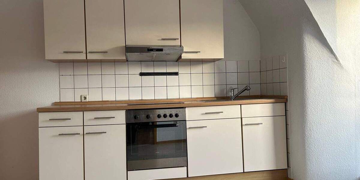 **3 Zimmer-Wohnung mit Balkon und Einbauküche in Neheim** 3 zimmer