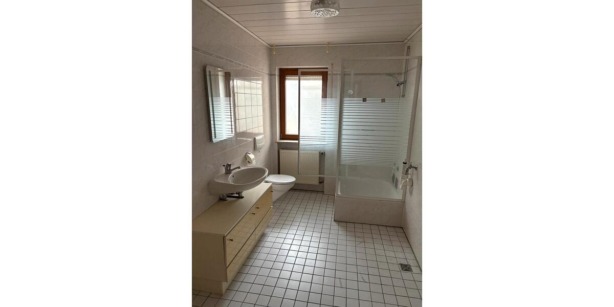 Erdgeschoßwohnung Leidersbach - 850&euro; | Angebot:25933649