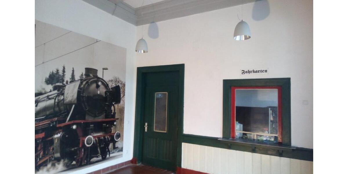 Dachgeschoßwohnung Lalendorf - 1 Zimmer, 38 m&sup2;, 290&euro; | Angebot:25693426