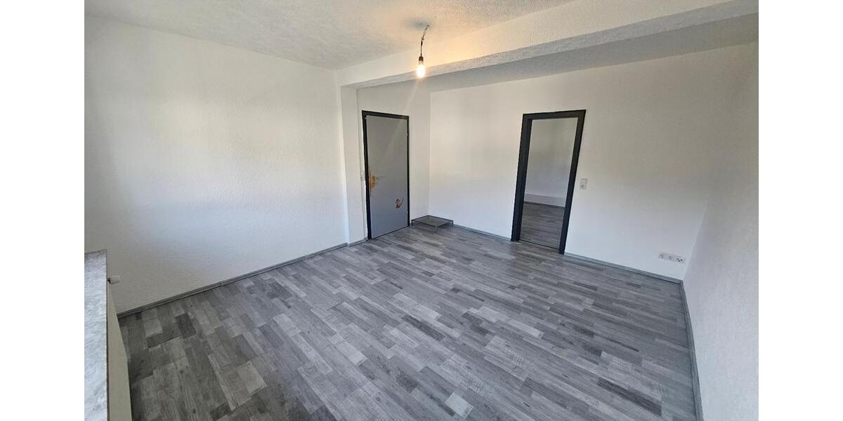 Einfamilienhaus Breidenbach - 4 Zimmer, 160 m&sup2;, 950&euro; | Angebot:25581567