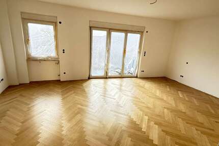 Wohnung zum Mieten in Frankfurt am Main 2.700 € 160 m² 5 zimmer