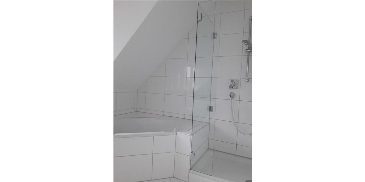 Dachgeschoßwohnung München Allach-Untermenzing - 3 Zimmer, 83 m&sup2;, 2.290&euro; | Angebot:26038538