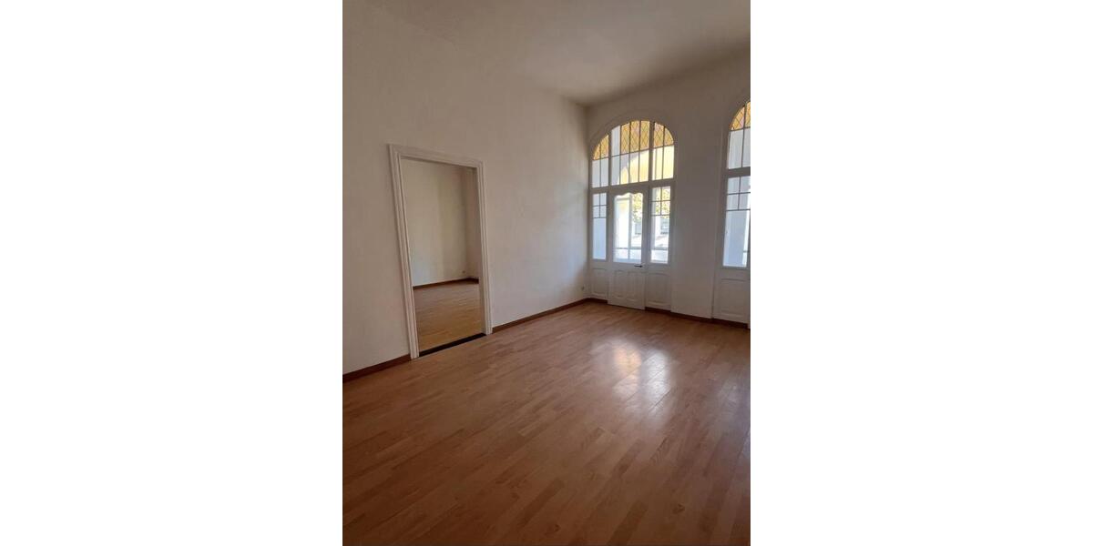 Etagenwohnung Weißenfels - 4 Zimmer, 109 m&sup2;, 600&euro; | Angebot:26407839
