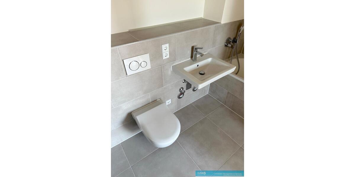 Dachgeschoßwohnung Berlin Treptow-Köpenick - 4 Zimmer, 123 m&sup2;, 2.300&euro; | Angebot:25418974